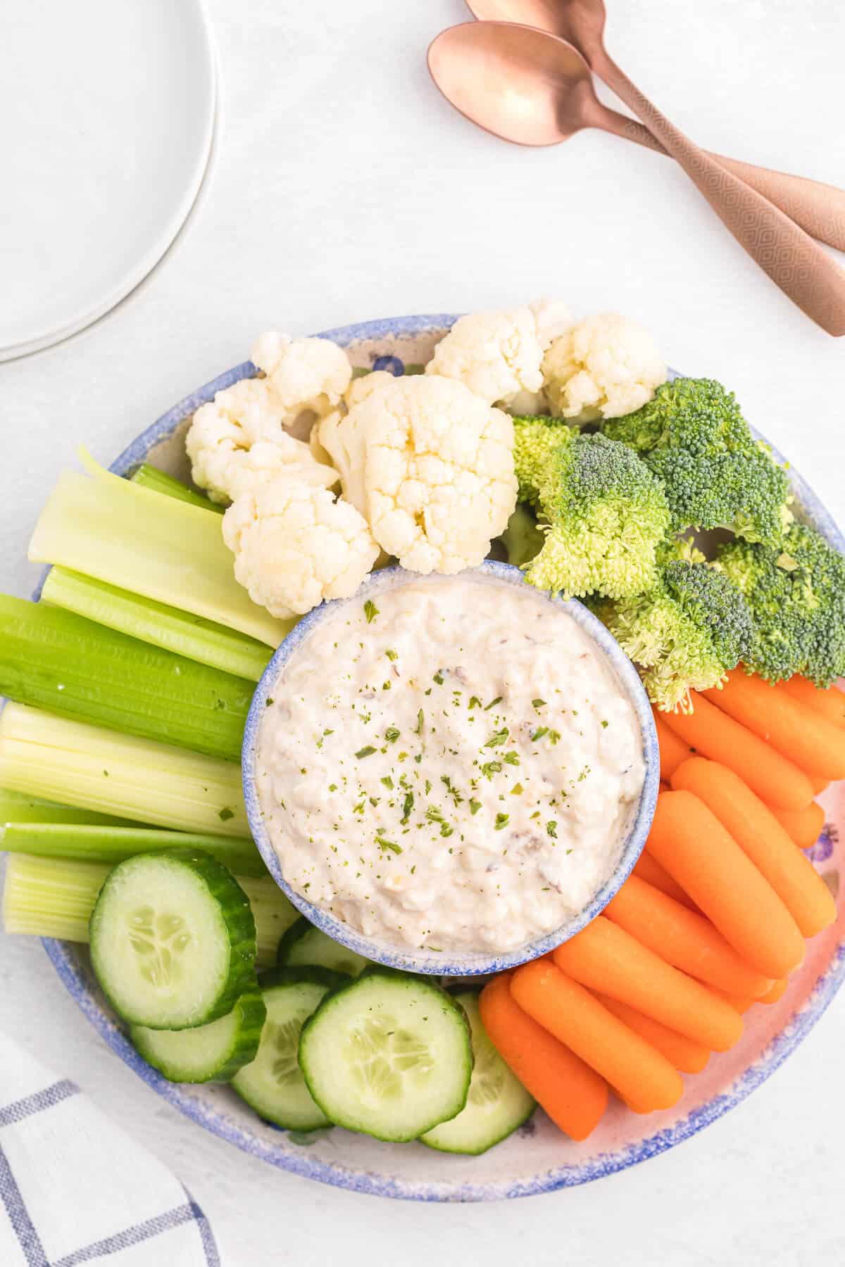 Grilled Eggplant Dip Recipe - An easy and healthy appetizer perfect for parties! Eggplant is grilled to perfection and added to a creamy lemon garlic yogurt based dip. Serve with fresh veggies or crackers.