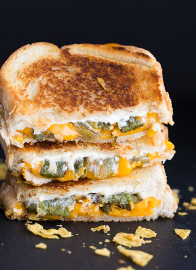 Jalapeno Popper Grilled Cheese Sandwich - Take your lunch to a whole new spicy level!