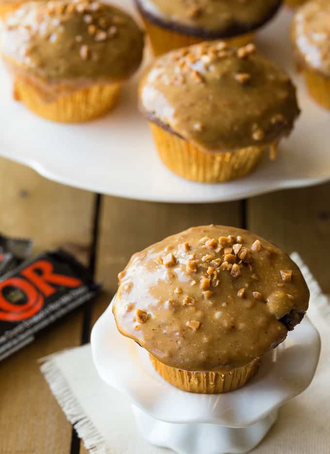 Skor Cupcakes - These cupcakes are an easy way to dress up a boxed cake mix. The addition of Skor bits makes them crunchy and buttery, and the pairing with fluffy chocolate cake is irresistible. 