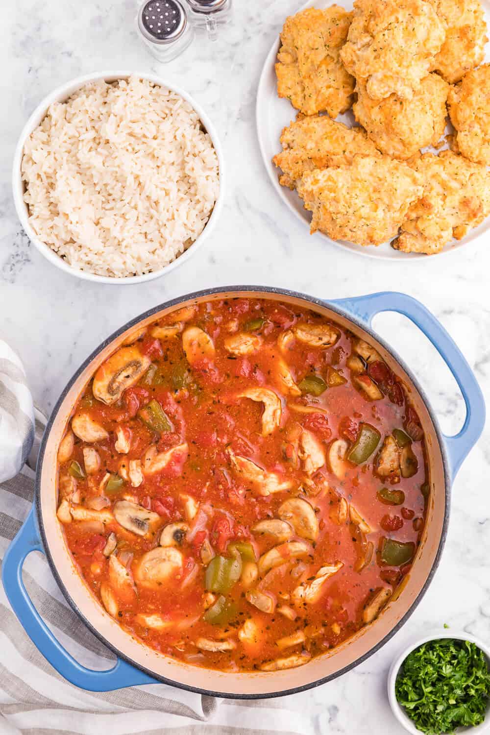 One-Pot Chicken Cacciatore - This is a delicious pantry staple casserole. Made with common ingredients like chicken, green peppers, mushrooms, onions and canned tomatoes, you can throw the ingredients in just one pot - quick to make and quick to clean up!