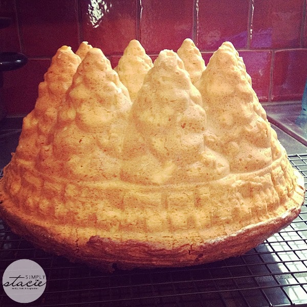 Nordic Ware Holiday Tree Bundt Pan Review - Simply Stacie