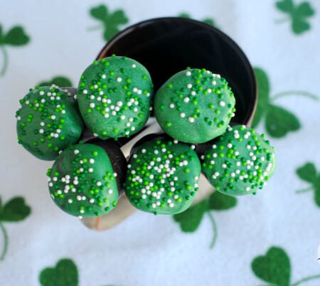St. Patty's Day Marshmallow Pops