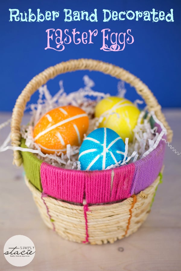 Rubber Band Decorated Easter Eggs - A simple tutorial on how to make this fun craft!