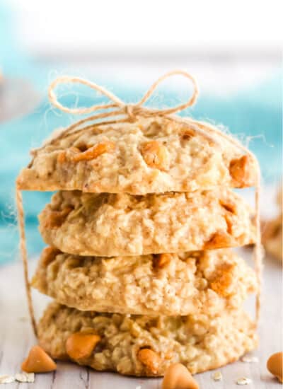 Pineapple Oatmeal Scotchies - Moist, chewy oatmeal cookies packed with pineapple and butterscotch are a delicious treat. Made with pantry items, they are quick and easy to whip together.