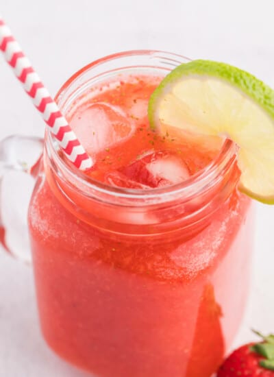 Strawberry Agua Fresca - Healthy and refreshing! Easy to make with water, lime juice and strawberries.