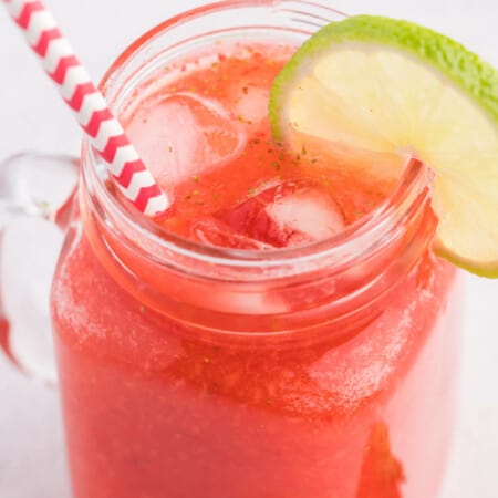 Strawberry Agua Fresca - Healthy and refreshing! Easy to make with water, lime juice and strawberries.