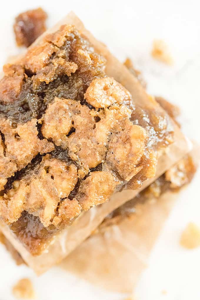 Maple Syrup Bars - If you like butter tarts, then you will LOVE this dessert! Maple + butter tarts are combined to make these incredible, sweet and delicious squares. Oh Canada!