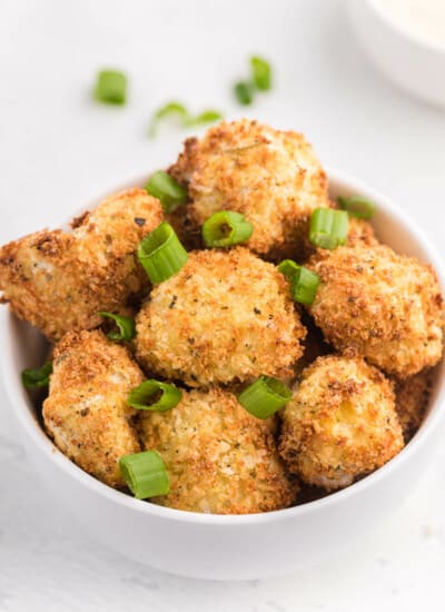 Air Fryer Cauliflower Bites - Get your kids to eat their veggies! Air fried cauliflower that's the perfect side dish or appetizer for dipping.
