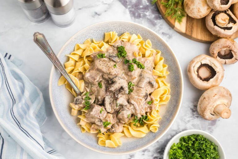 Slow Cooker Beef Stroganoff