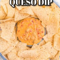 Chicken Queso Dip - It’s meaty, creamy and tastes amazing on top of a tortilla chips. This queso dip is seriously addicting!