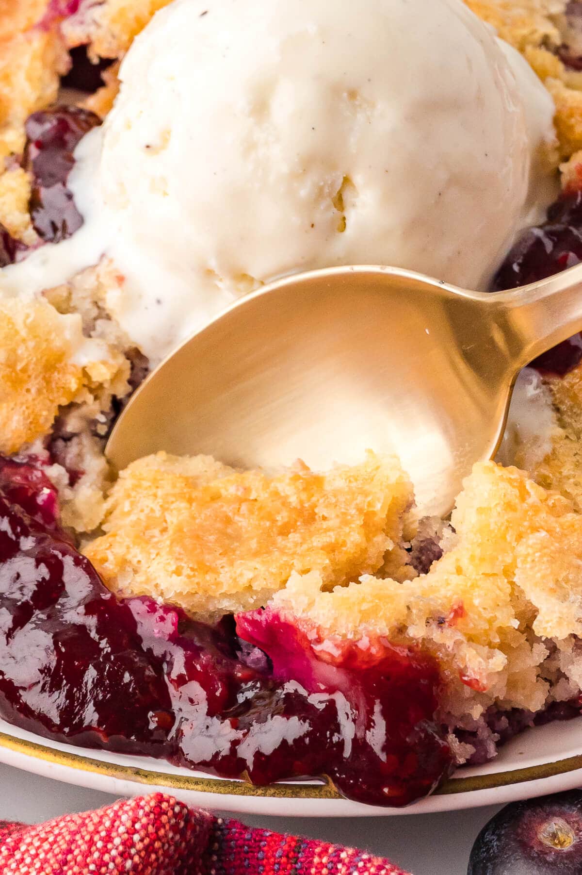 The recipe on a plate with ice cream.