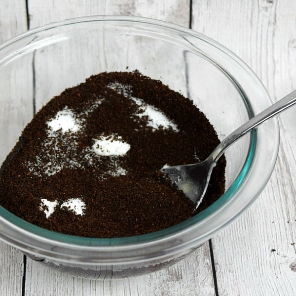 Homemade Coffee Sugar Scrub - Simple recipe for homemade coffee sugar scrub with just a few ingredients! Your skin will thank you!