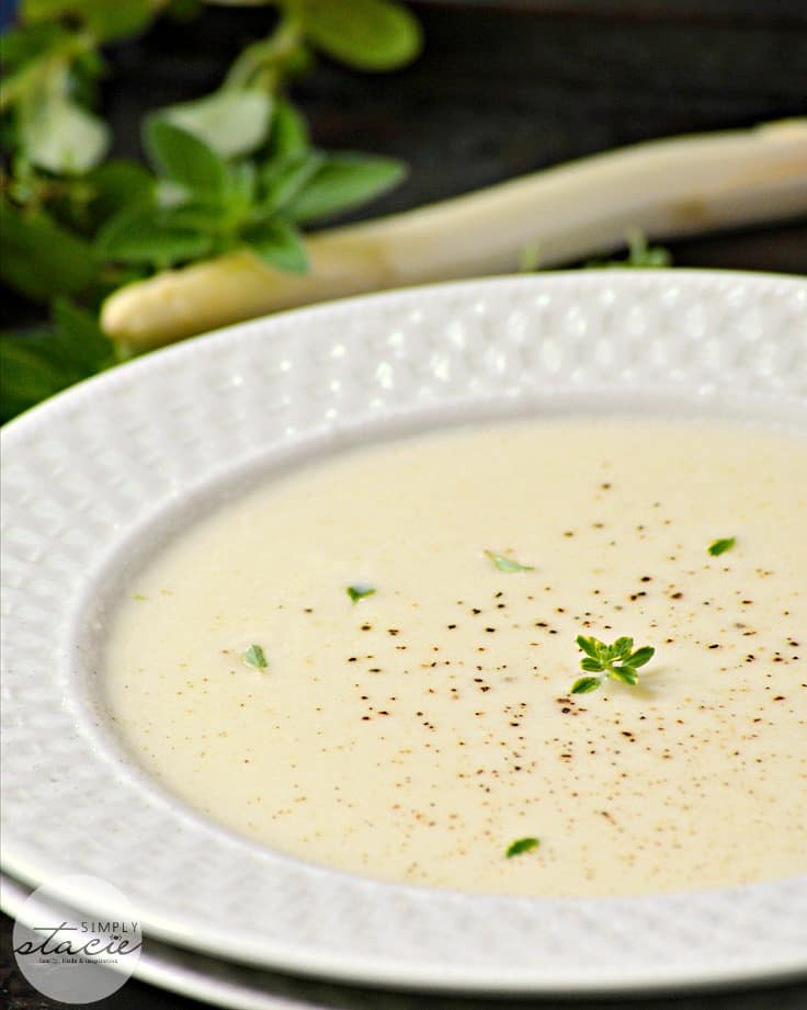 Cream of Asparagus Soup - The best creamy soup! This white asparagus bisque is seasoned with shallots and super rich with heavy cream.