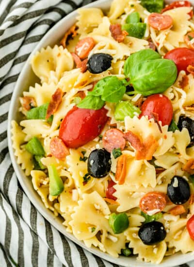 Pizza Pasta Salad - A delicious summer pasta salad that tastes like your favorite slice of pizza!