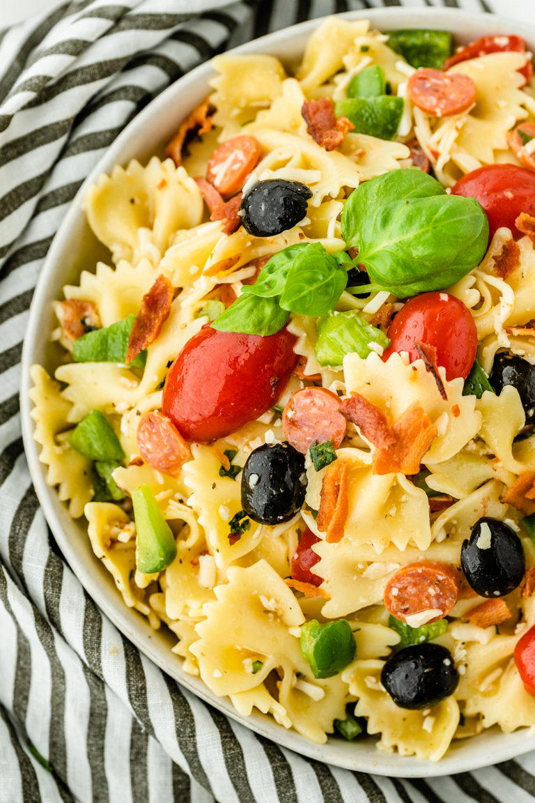 Pizza Pasta Salad - A delicious summer pasta salad that tastes like your favorite slice of pizza!