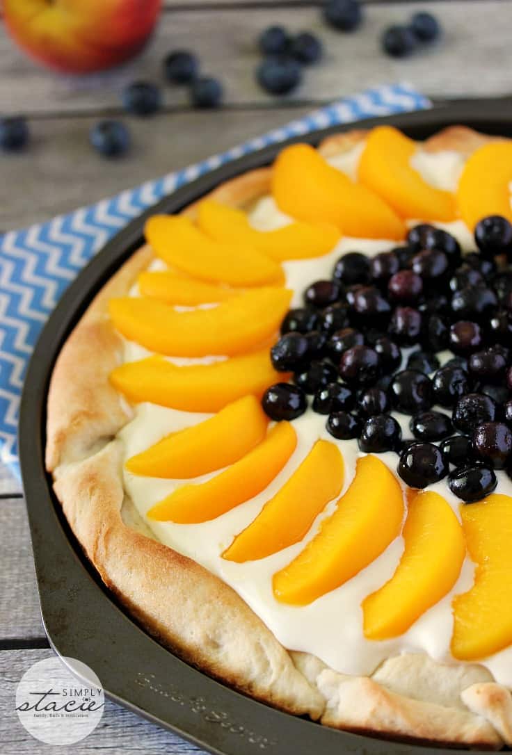 Peach & Blueberry Pizza - The freshest dessert pizza! This easy recipe is a visual party pleaser and tastes great.