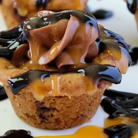Gooey Cheesecake Cookie Cups