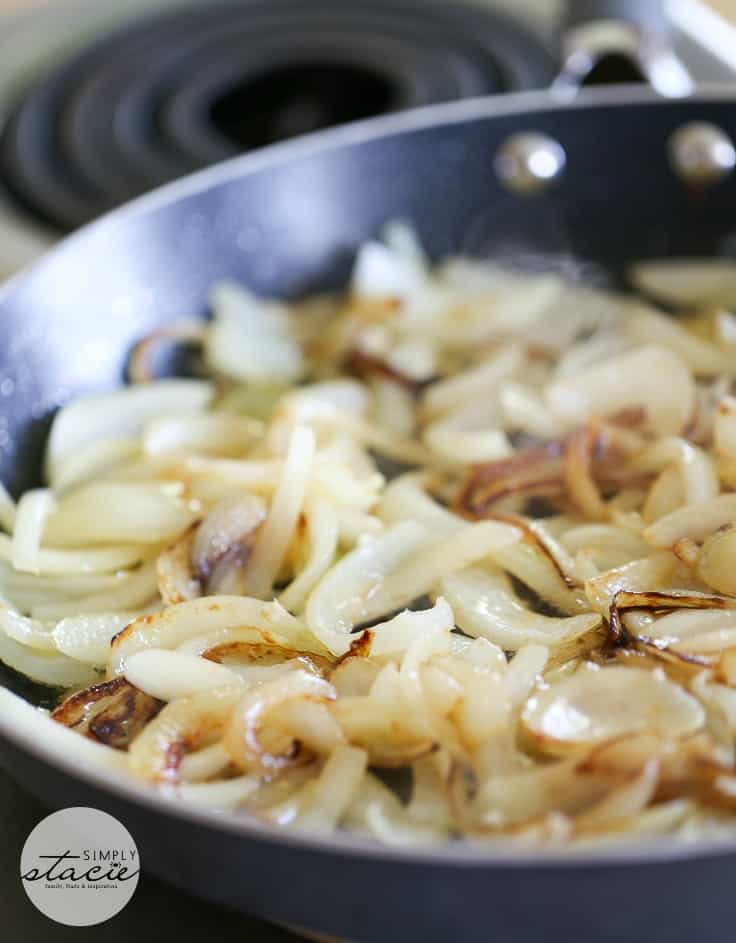 French Onion Stuffed Mushrooms - Try these fibre-packed bites of heaven! This easy appetizer recipe not only delicious, but also healthy too!