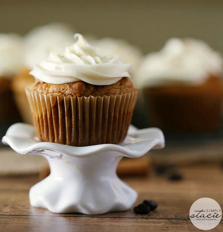 Pumpkin Spice Latte Cupcakes - Bring on the pumpkin spice! Have your coffee and your dessert too with these delicious fall cupcakes.
