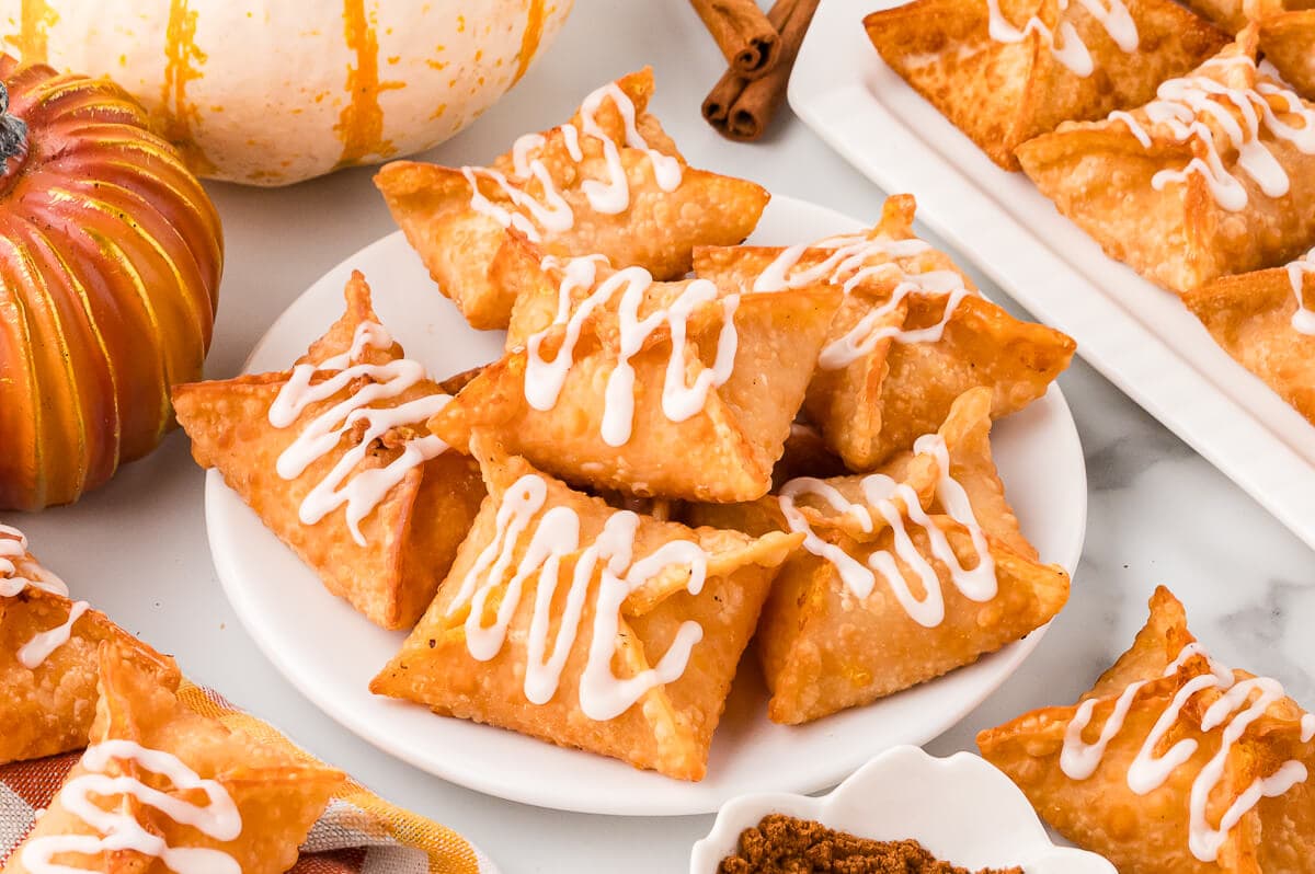 Pumpkin Cream Cheese Wontons with Maple Glaze