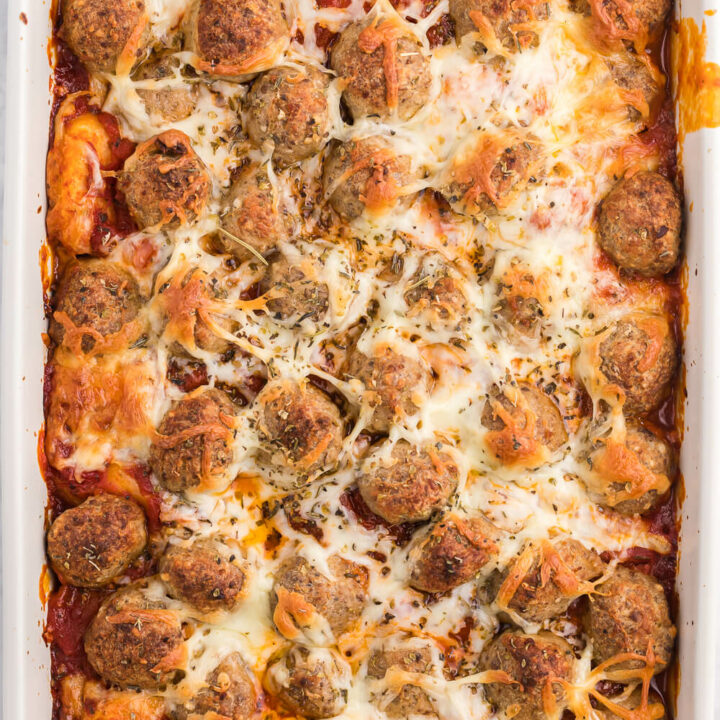 Meatball Sub Casserole - Made with convenient ready-made ingredients, this casserole tastes just like a meatball sub from your favourite sub shop!
