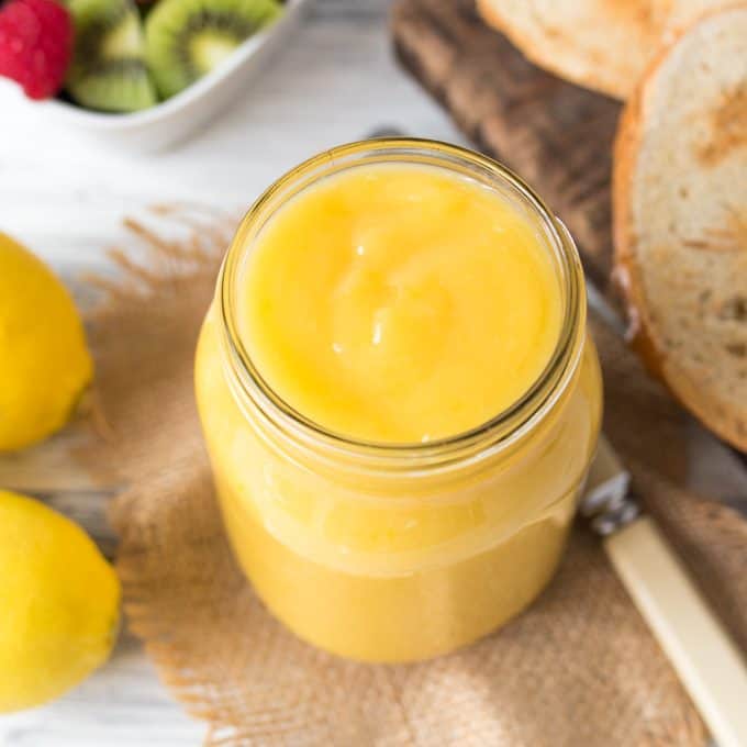 Homemade lemon curd in a jar.