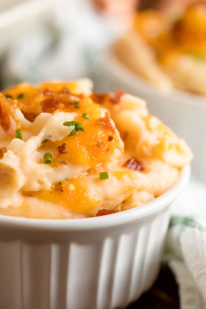 Twice Baked Potato Casserole - Far less labour intensive than traditional twice-baked potatoes, but with all the cheese, bacon and green onion flavours you love. This side dish pairs well with everything!