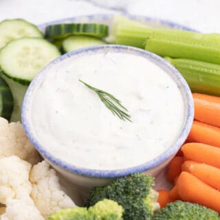 Lemon Dill Dip - Creamy with a hint of tang and fresh dill flavour. You are going to love eating this one with some fresh veggies!