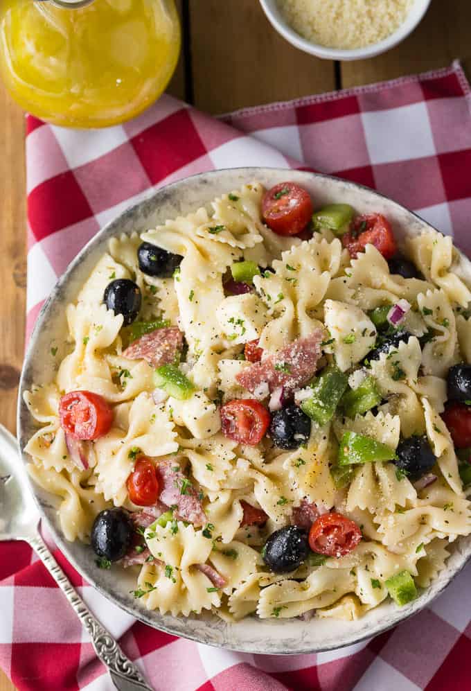 Italian Pasta Salad - Packed full of deliciousness, this pasta salad will be a hit at your summer gatherings!