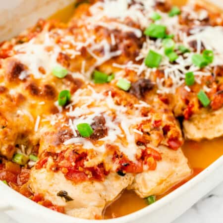 Salsa Chicken - Moist, tender and flavourful. This easy recipe makes a delicious weeknight meal for when you are short on time.