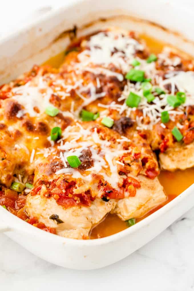 Salsa Chicken - Moist, tender and flavourful. This easy recipe makes a delicious weeknight meal for when you are short on time.