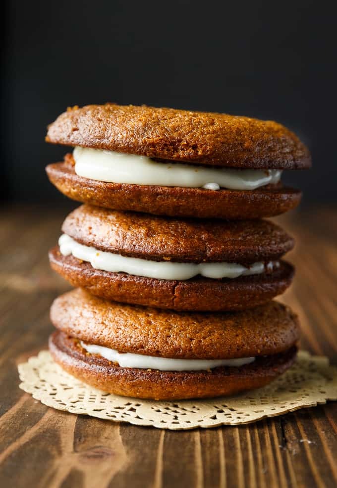 gingerbread whoopie pies