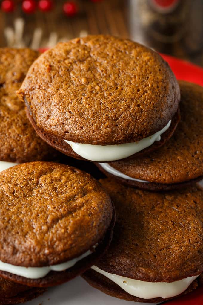 Gingerbread Whoopie Pies - Each bite is a burst of holiday flavours with the spicy gingerbread cake and the creamy, sweet richness of the cream cheese filling.