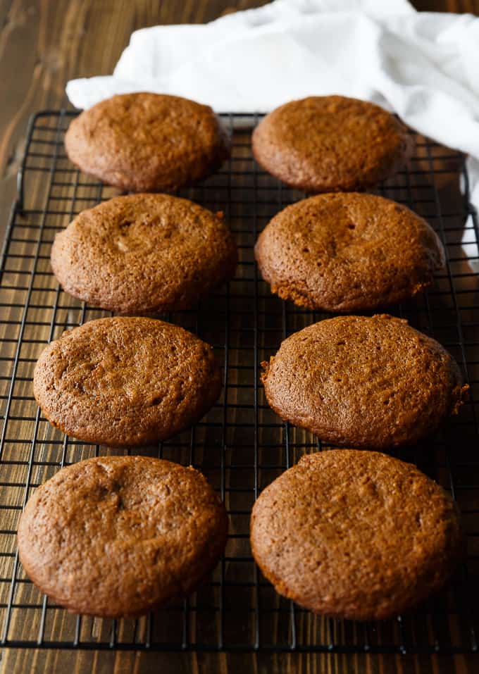 Gingerbread Whoopie Pies - Each bite is a burst of holiday flavours with the spicy gingerbread cake and the creamy, sweet richness of the cream cheese filling.