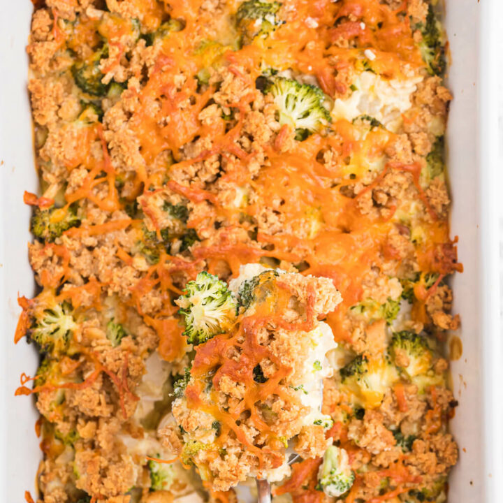 Chicken and Broccoli Casserole - This casserole is a great way to use leftover chicken. Combined with the broccoli and cheese, it is a family-pleasing main dish, served along side a salad.