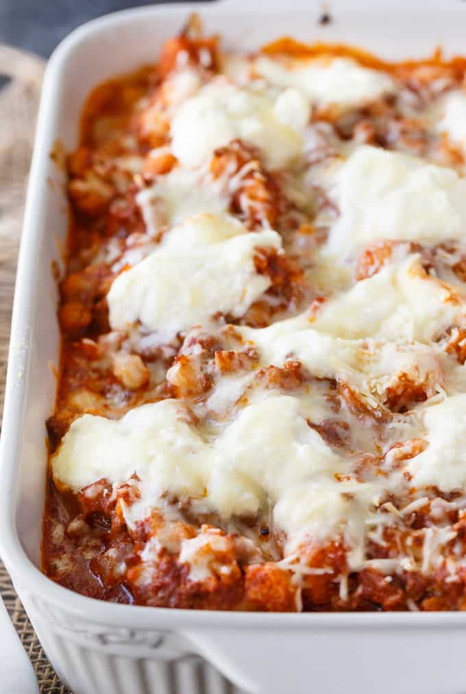 Keto Cauliflower Ziti - Enjoy all the flavours of hearty Italian meal without the carbs! This keto casserole is meaty and cheesy.