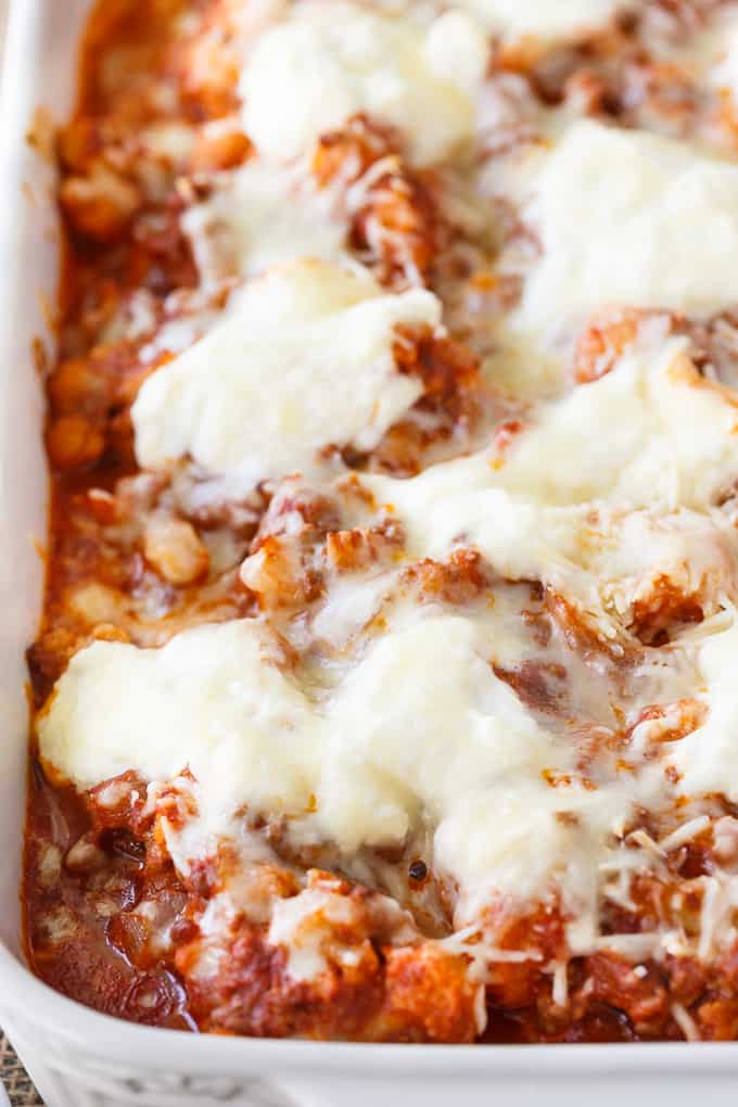 Keto Cauliflower Ziti - Enjoy all the flavours of hearty Italian meal without the carbs! This keto casserole is meaty and cheesy.