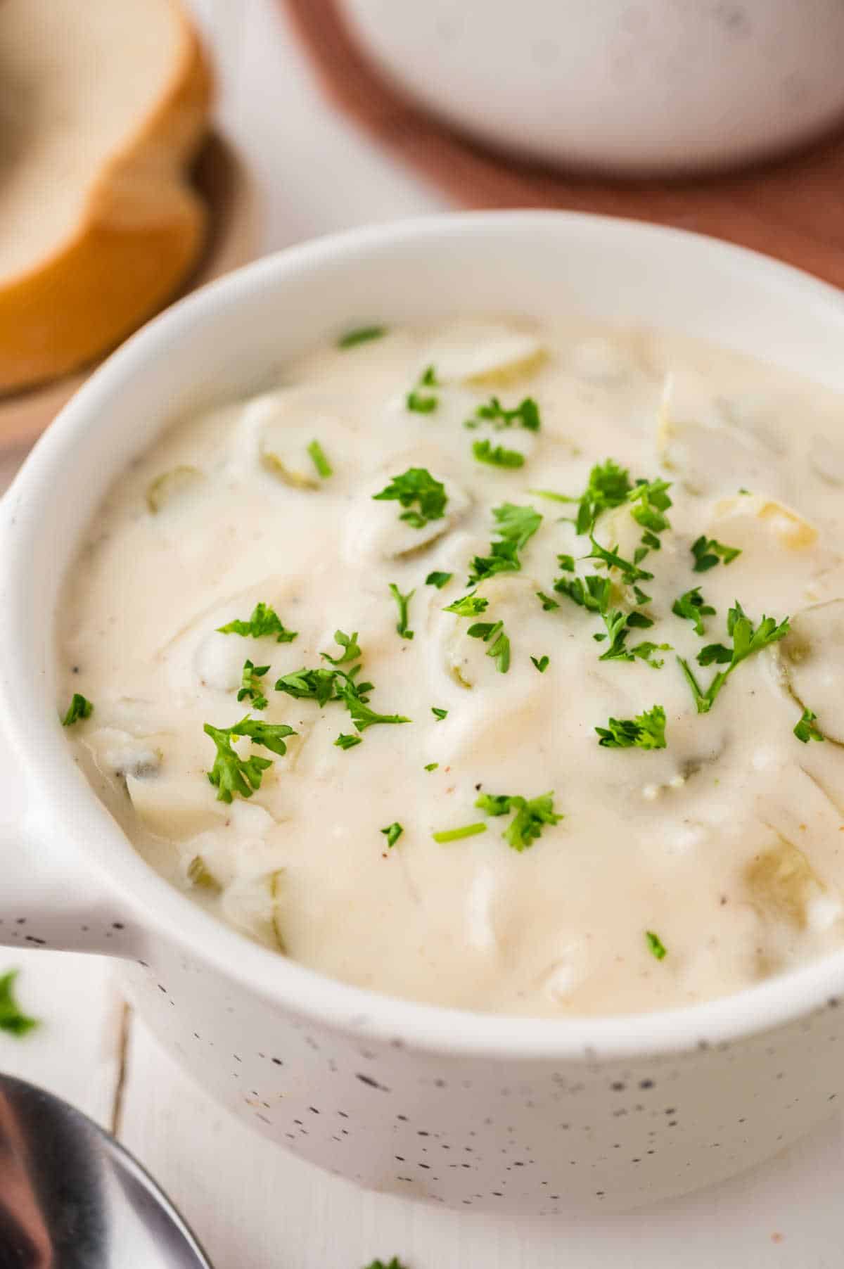 A bowl of cream of celery soup.