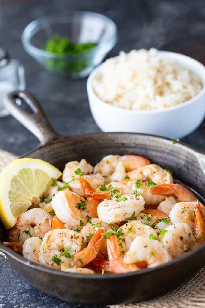 Garlic Shrimp - Delicious garlic is cooked in a flavorful garlic butter sauce.