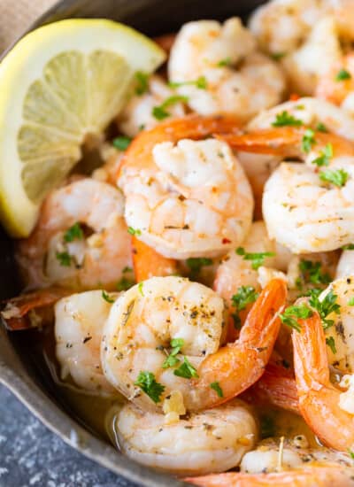 Garlic Shrimp - Delicious garlic is cooked in a flavorful garlic butter sauce.