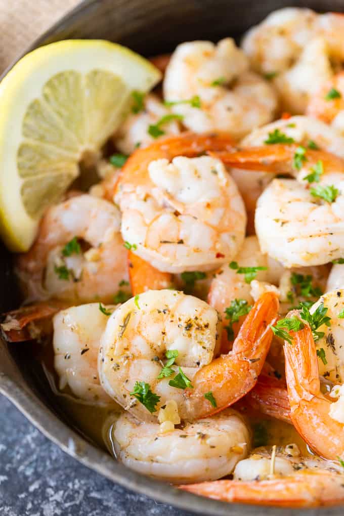 Garlic Shrimp - Delicious garlic is cooked in a flavorful garlic butter sauce.
