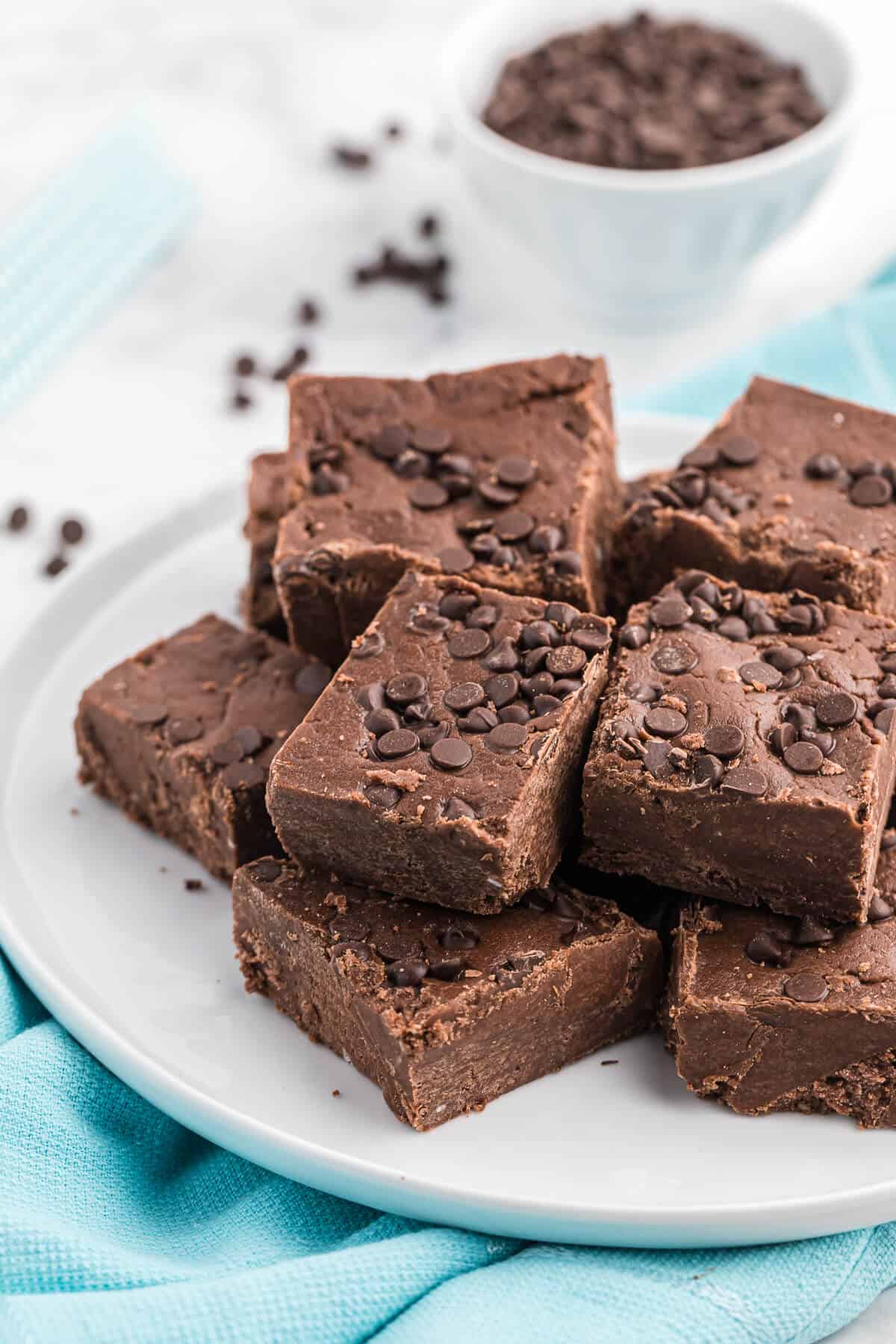 Chocolate Cake Batter Fudge - This easy fudge recipe is no bake and made with a box of cake mix. Each bite is rich and fudgy!