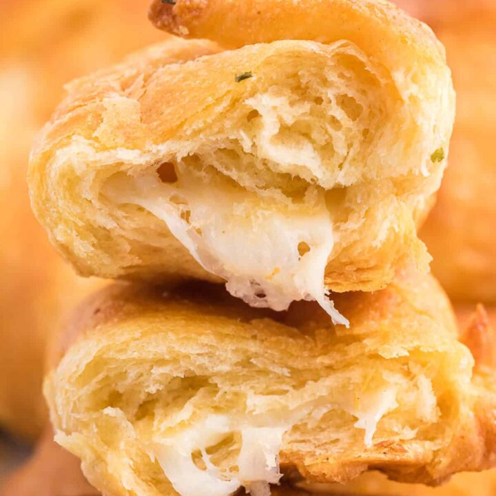 Air Fryer Garlic Cheese Stuffed Crescent Rolls Recipe
