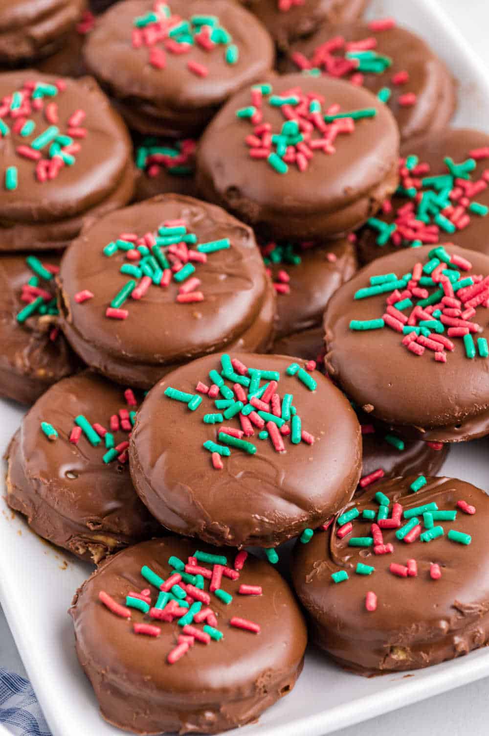 Ritz cracker cookies on a platter