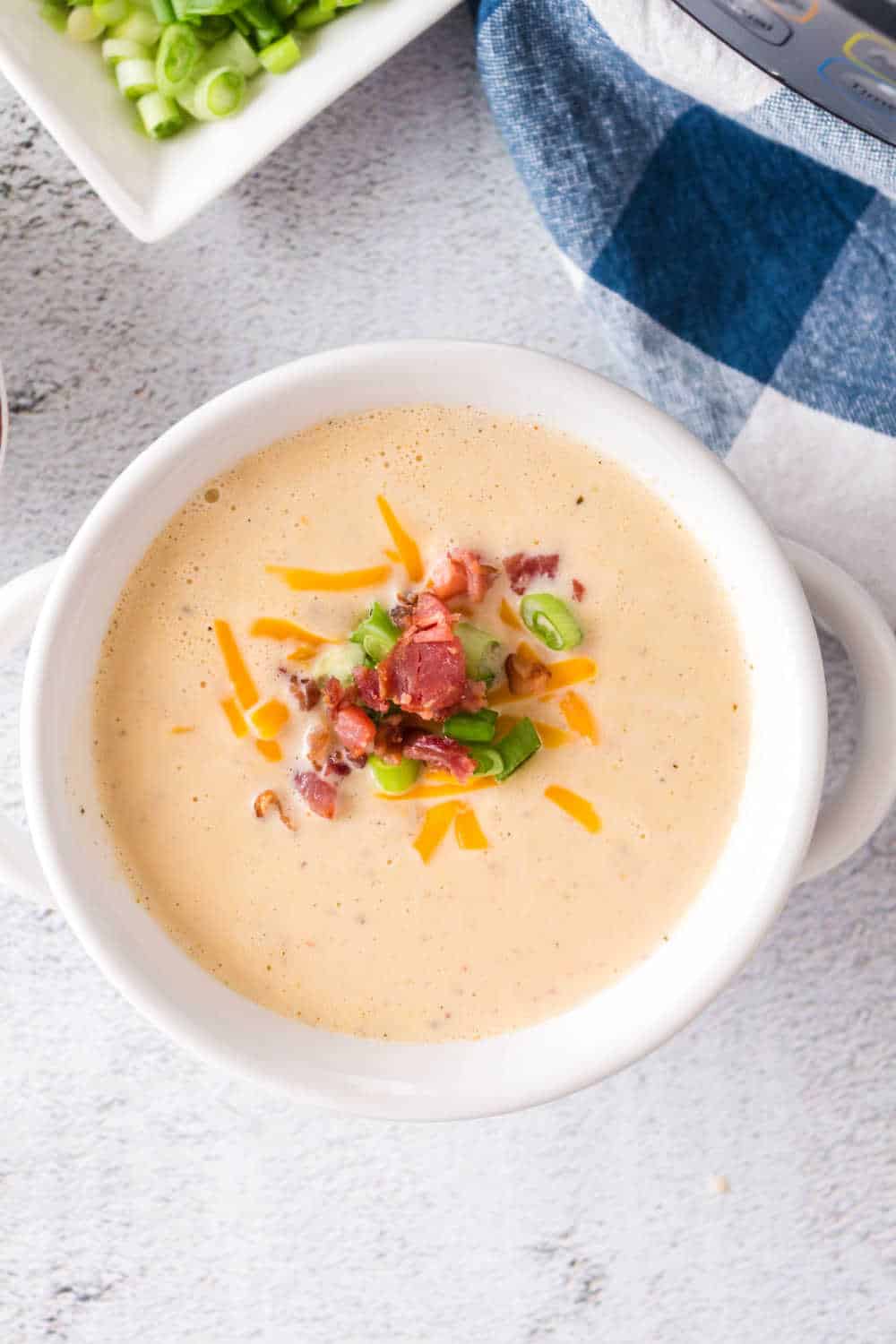  A bowl of cauliflower soup.