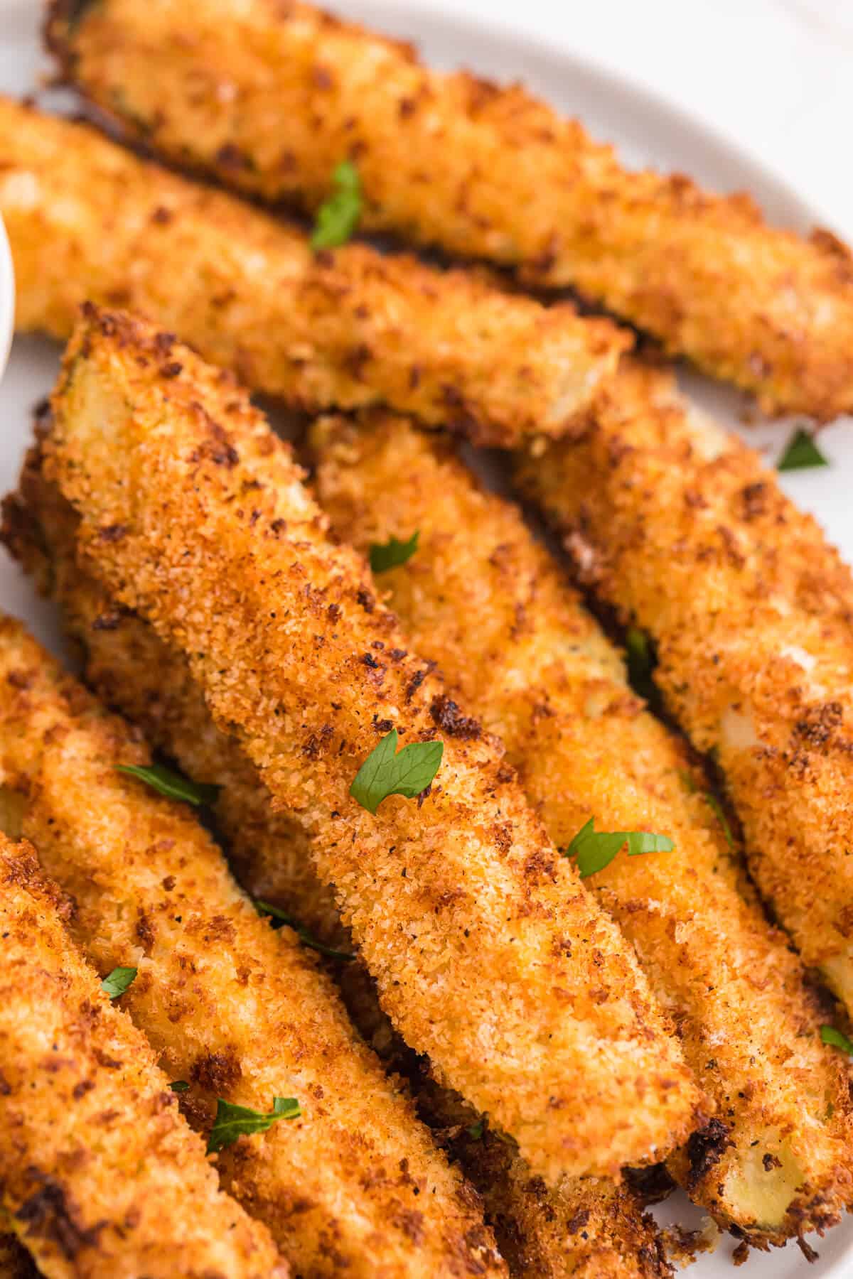 A plate of air fryer fried pickles.