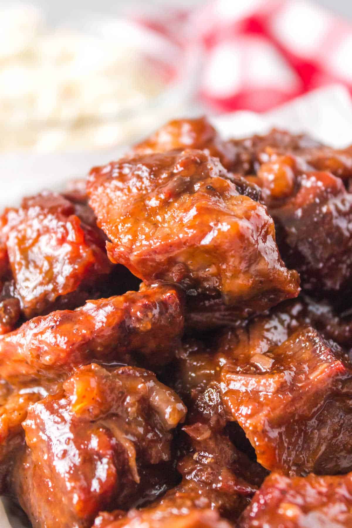 Burnt ends in a bowl.