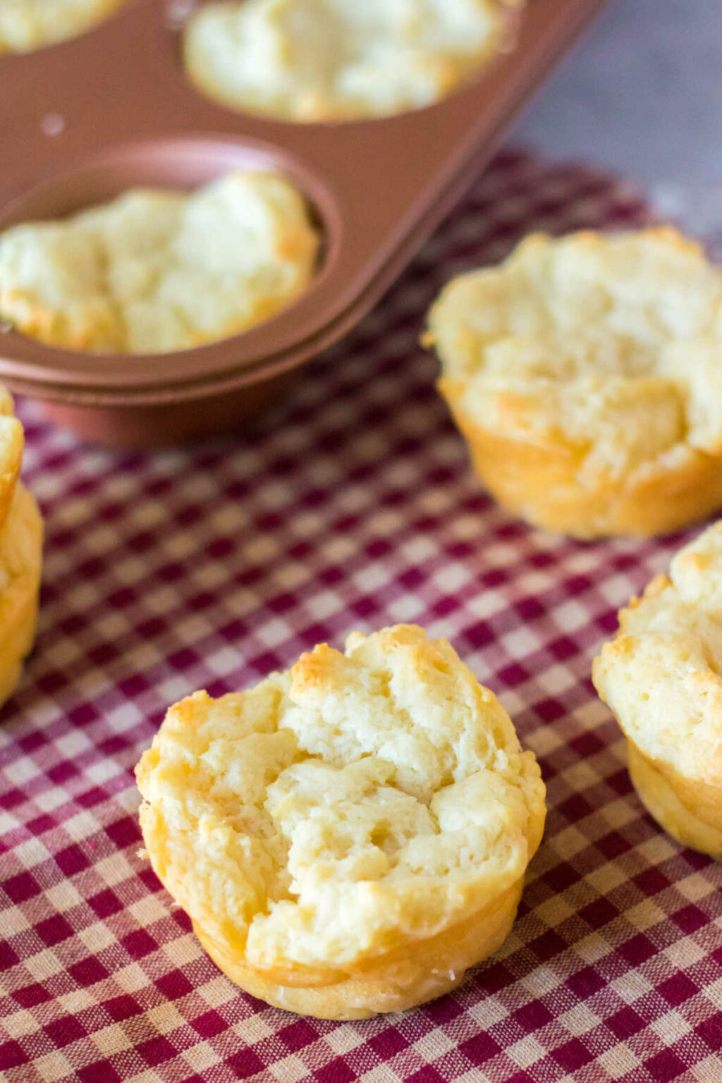 Easy Sour Cream Biscuits Recipe {3 Ingredients!} Simply Stacie