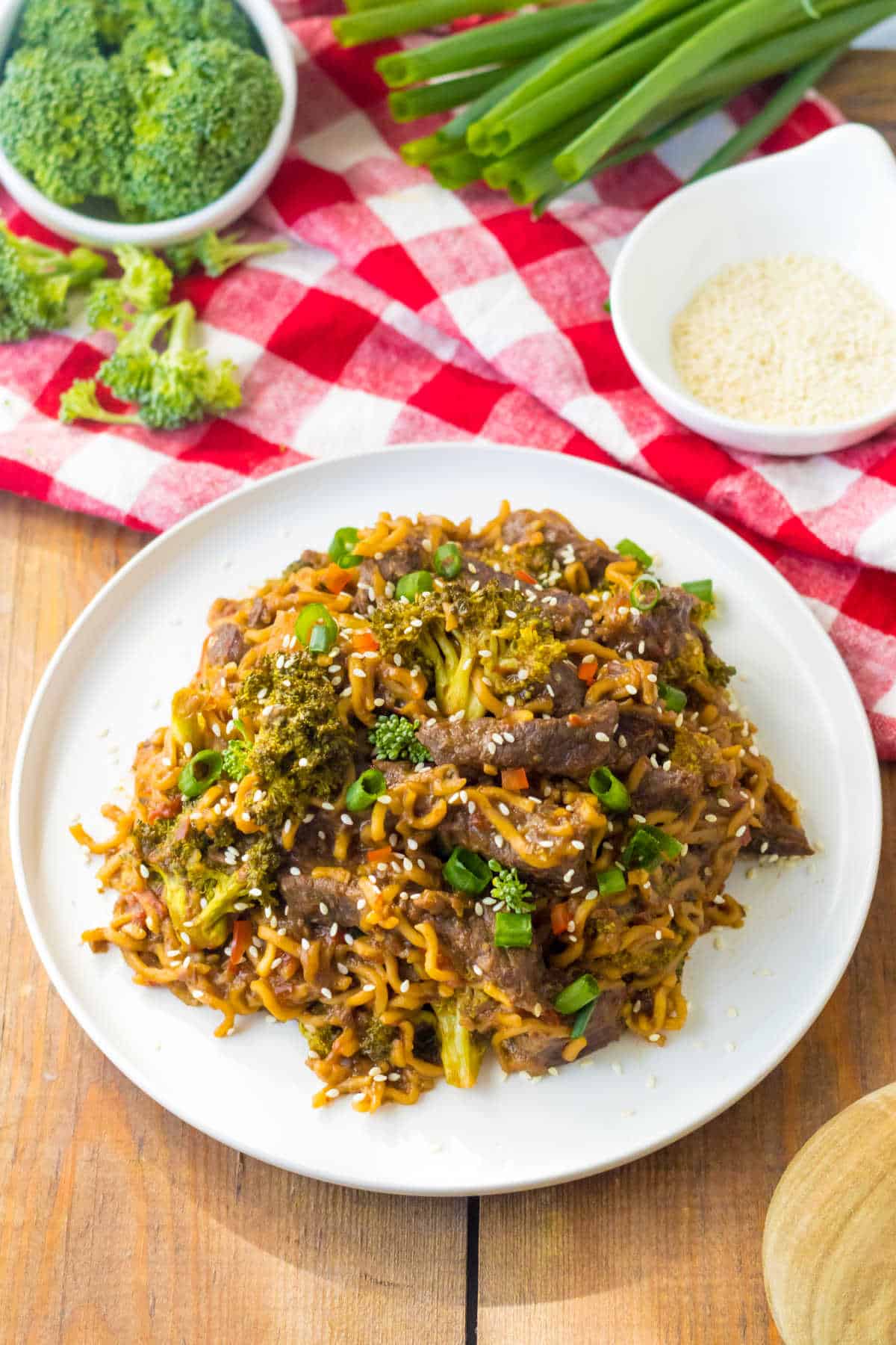 Beef and broccoli ramen on a plate.