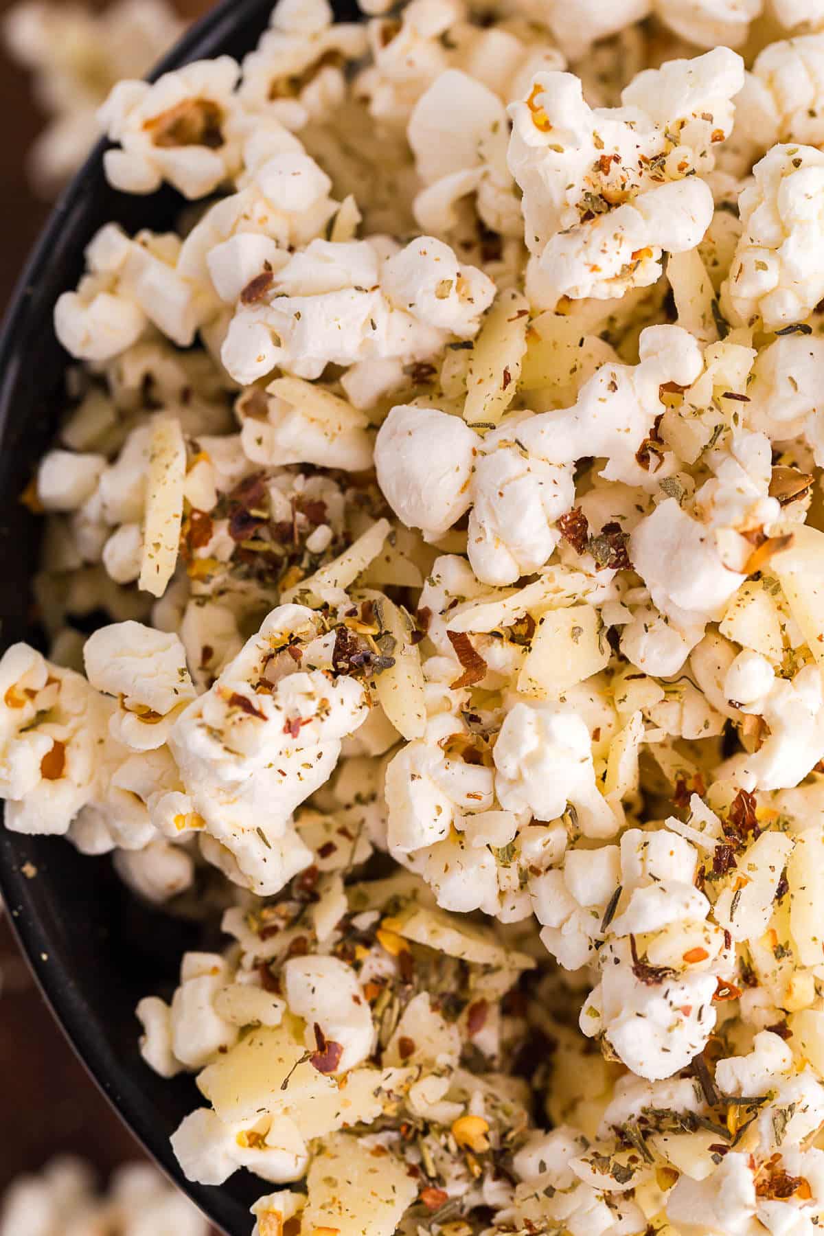 Close up of pizza popcorn.